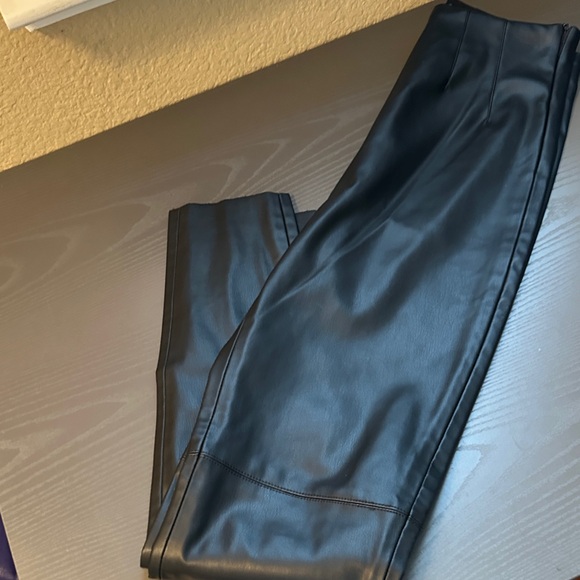Zara Black Faux Leather Slim pant Size Small Inseam 28” Raw hem - Picture 7 of 7